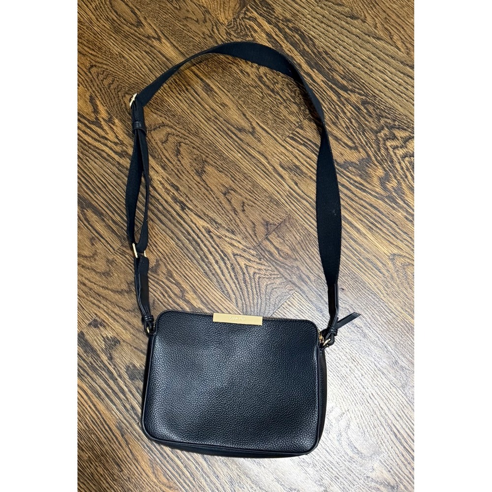 Calvin Klein Womens Black Pebbled Crossbody Bag Gold Logo Hardware Triple Pocket